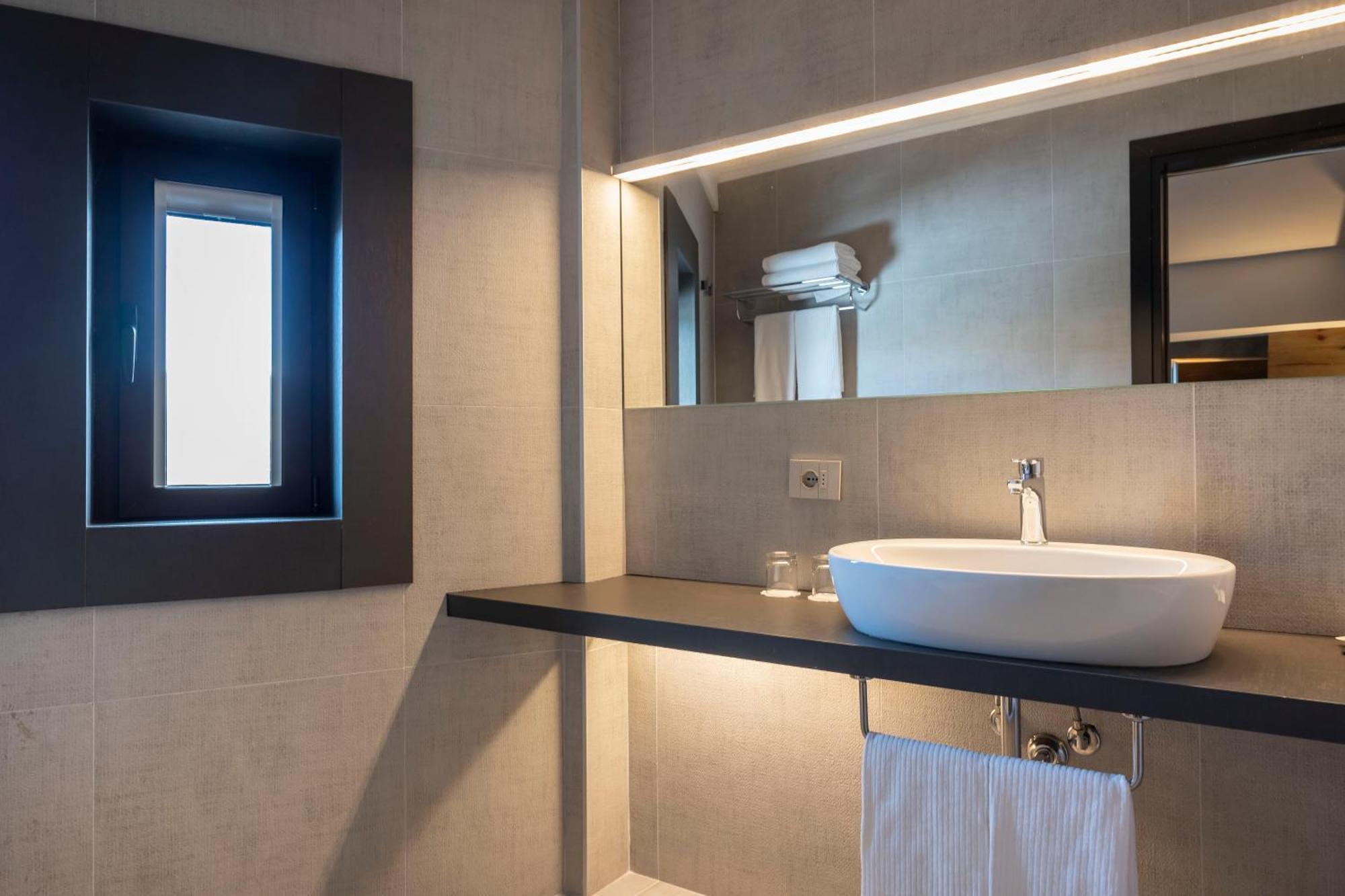 Linta Hotel Wellness & Spa أسياجو الغرفة الصورة