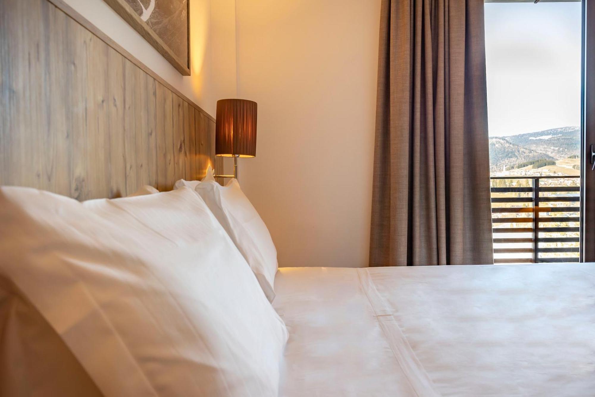 Linta Hotel Wellness & Spa أسياجو الغرفة الصورة